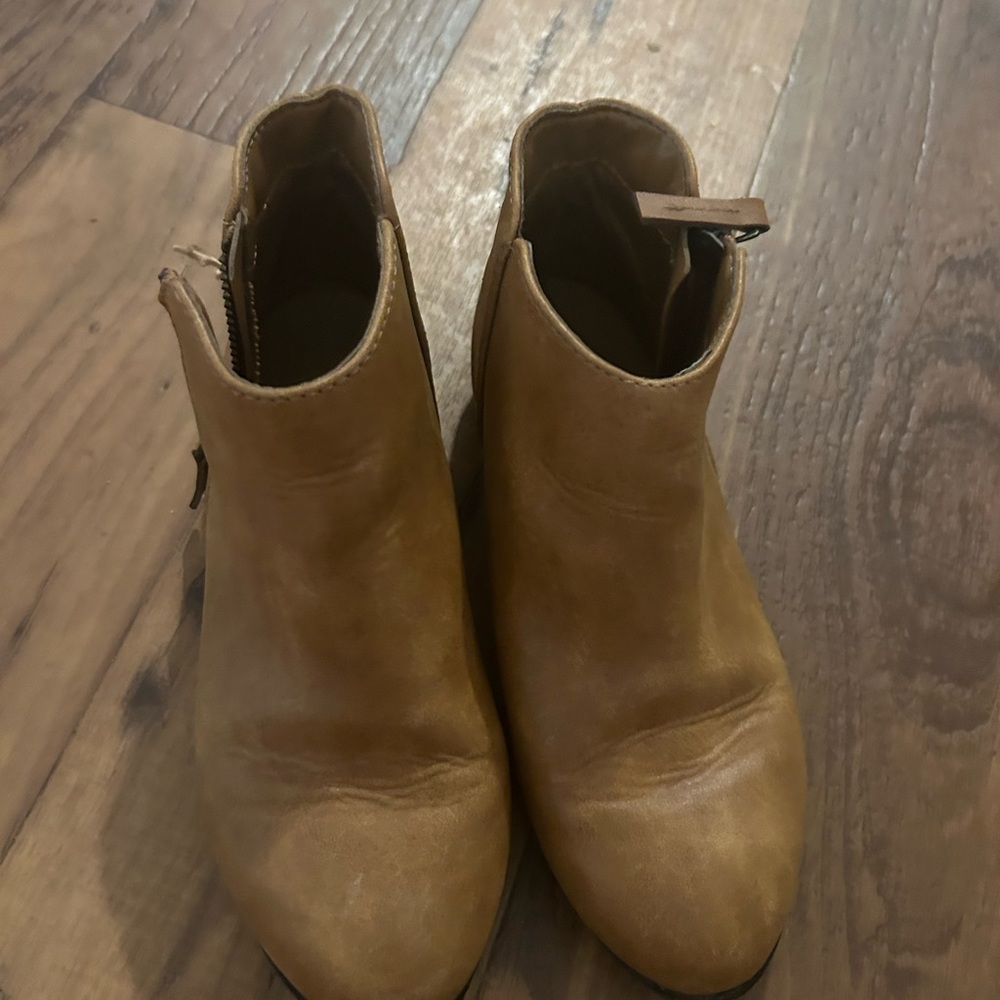 Cute cat and Jack ankle boots